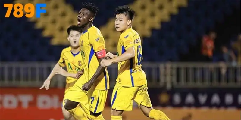 Băng ghế chỉ đạo SLNA trống trải, tương lai đội bóng xứ Nghệ vẫn còn bỏ ngỏ