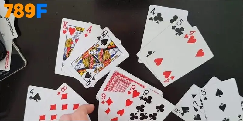 Cách đánh liêng bịp – Bí mật đen tối sau chiếu bạc đỏ đen