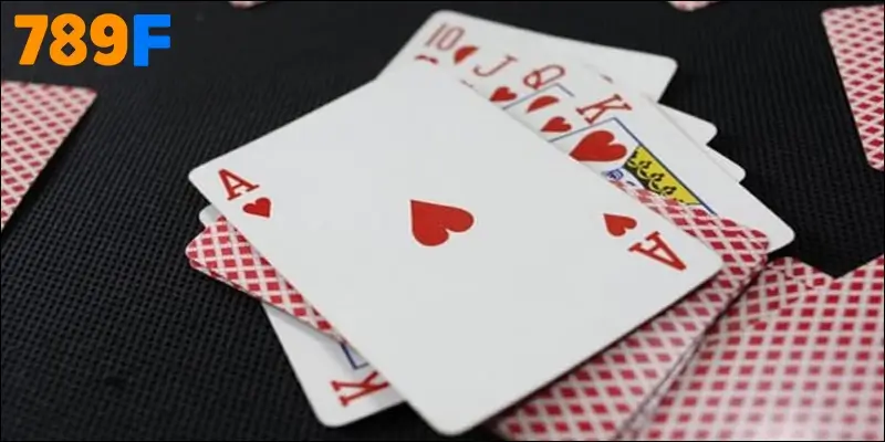 Cách đọc bài đối thủ trong phỏm – Kỹ năng vàng của cao thủ