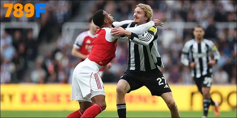 Gabriel Magalhães đánh nguội, Bão VAR Premier League