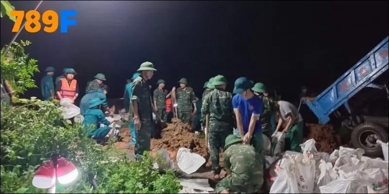 Hoạt động quyên góp cứu trợ bão lũ của 789F