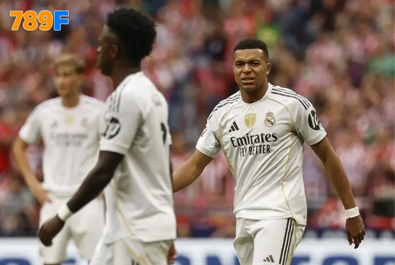 Khủng hoảng đầu mùa ở Real Madrid khi hàng thủ liên tục bị thử thách