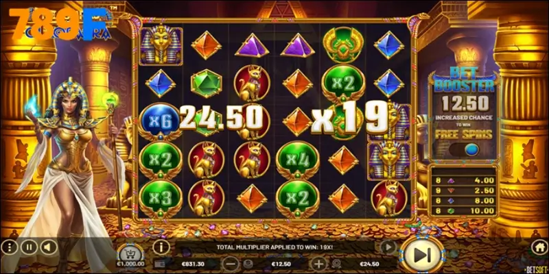 Màn hình game Cleopatra được phủ bằng sắc vàng của sa mạc