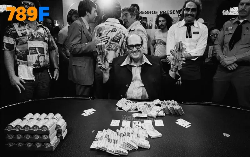 Tiểu sử và hành trình cuộc đời Doyle