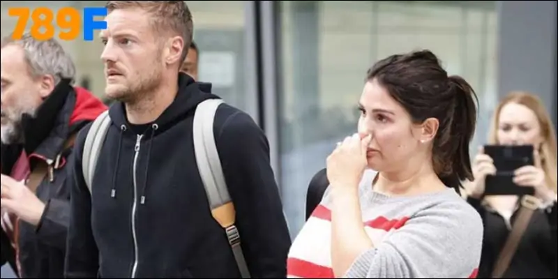 Vardy cùng vợ Becky đã chuyển tới Ý