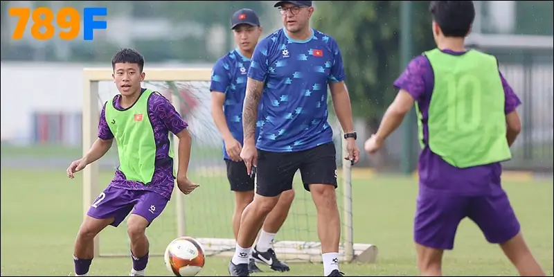 Danh sách U17 Việt Nam, Bất ngờ với 30 cái tên mới