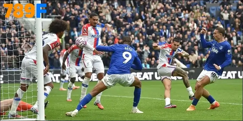 Jack Grealish ghi bàn kỳ diệu cứu rỗi Everton phút chót