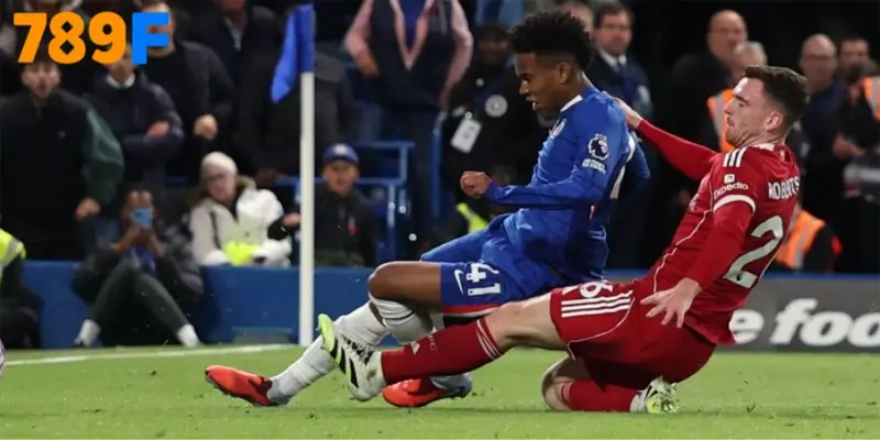 Khoảnh khắc Estêvão tỏa sáng, cứu Chelsea tại Stamford Bridge