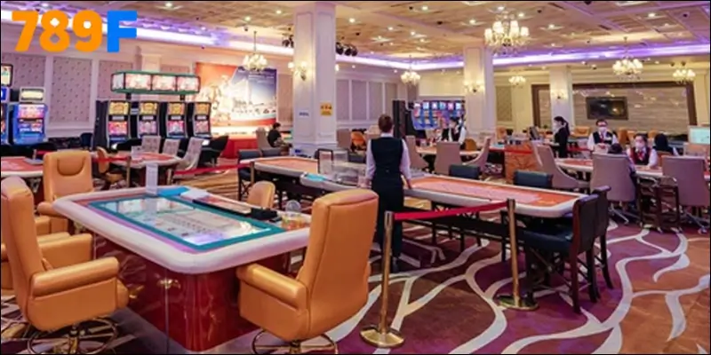 Lượng khách quốc tế giảm mạnh khiến doanh thu casino Quảng Ninh ngày càng lao dốc