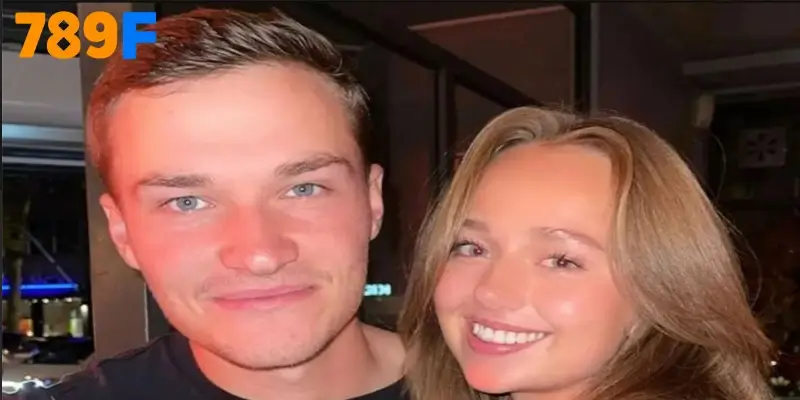 Rasmus Hojgaard và bạn gái Julie, Mối tình kín tiếng