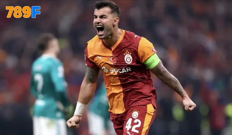 Thủ môn Alisson đau đớn rời sân, để lại khoảng trống lớn trong khung gỗ Liverpool tại Istanbul